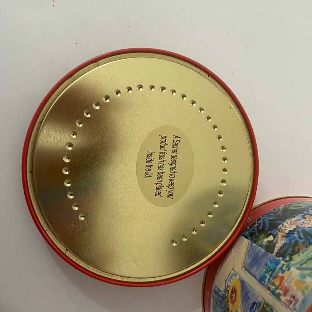 Vintage Arnotts biscuit tin - Picture 4 of 7